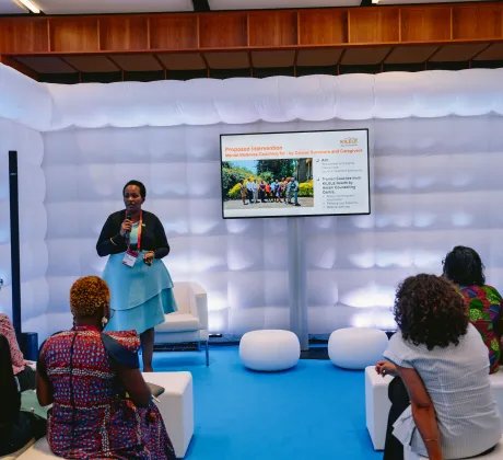 A presenter at a rapid fire session at the 2024 World Cancer Congress